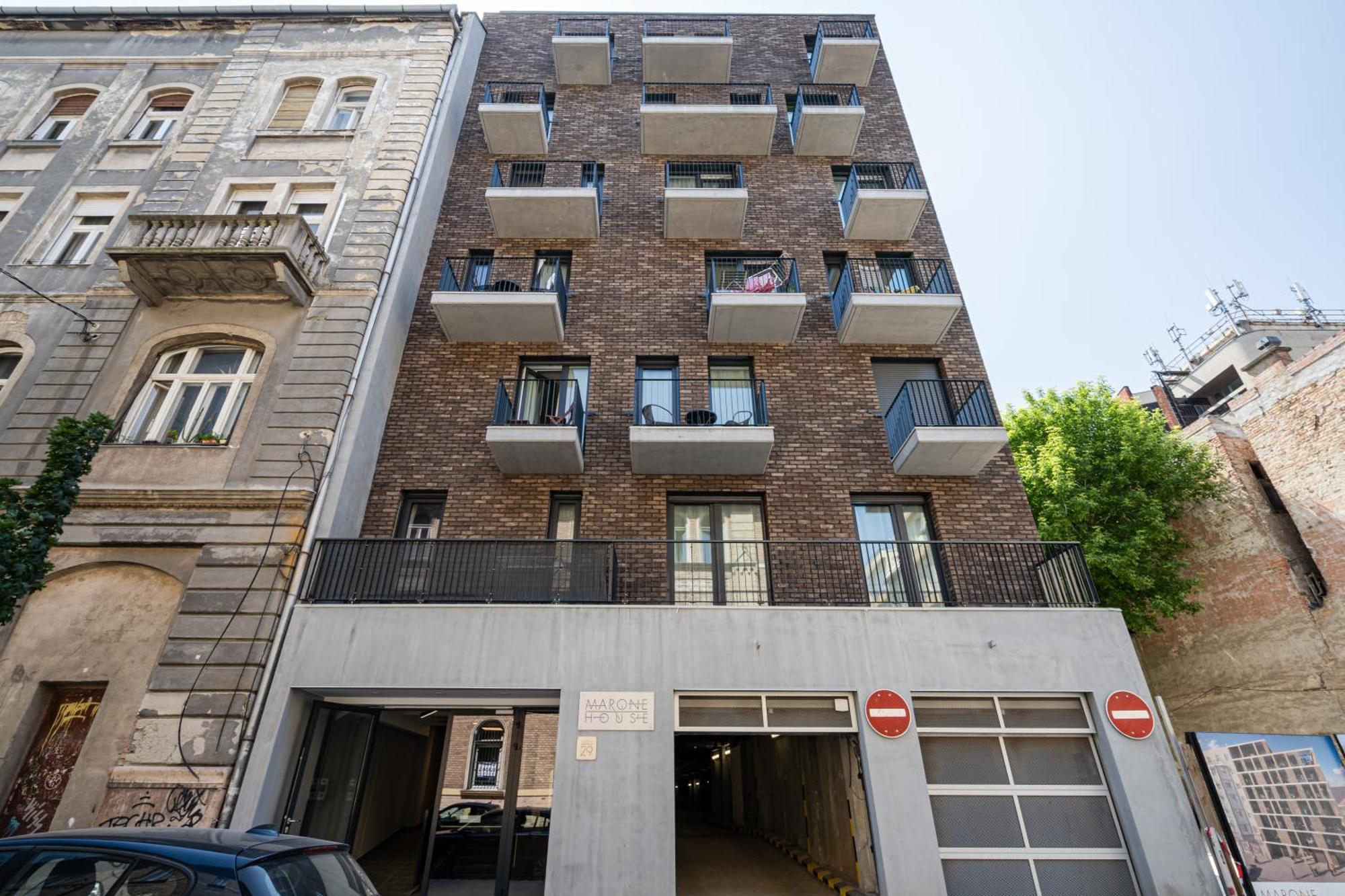 Peter Apartment With Terrace Budapest Exterior foto